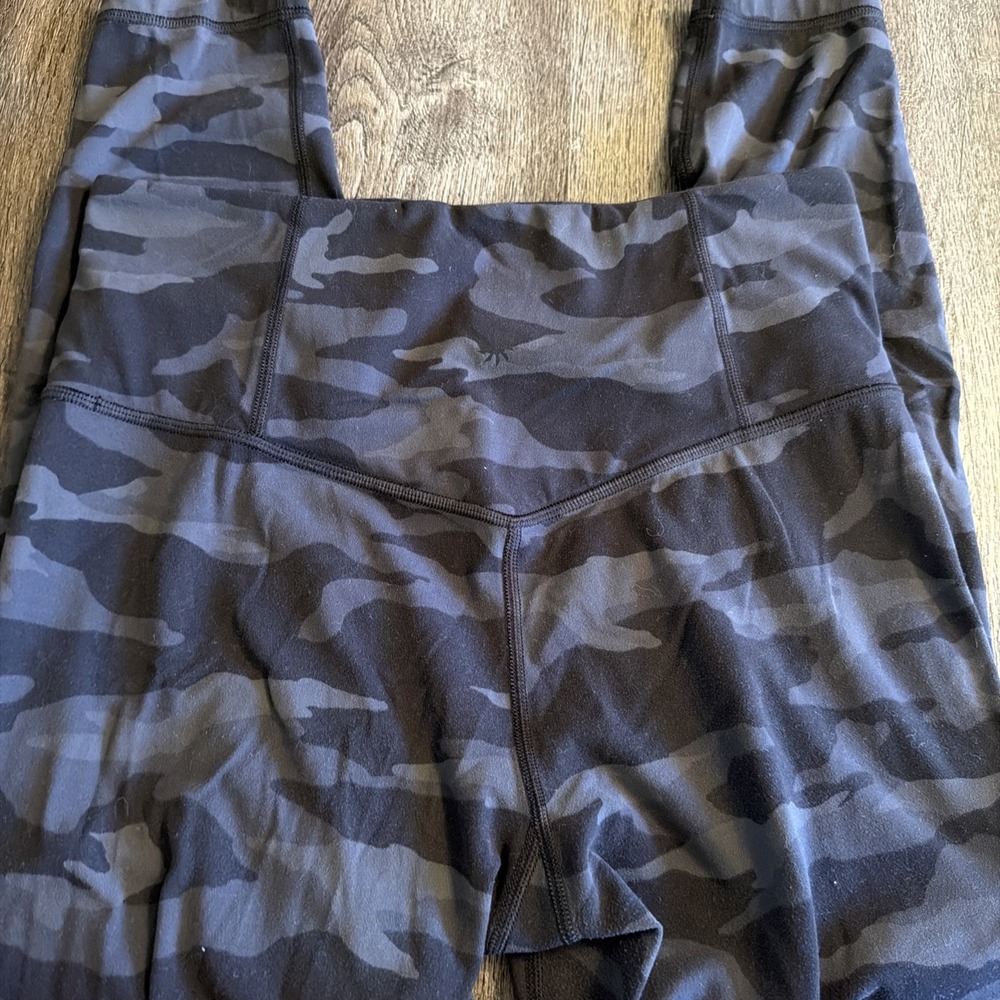 Athleta Elation 7/8 Tight Camouflage Black Gray Leggings Women's Size M